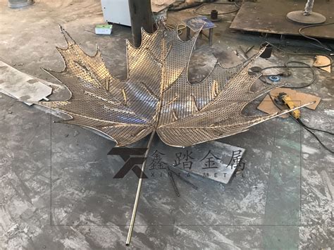 天津不锈钢叶片雕塑厂家