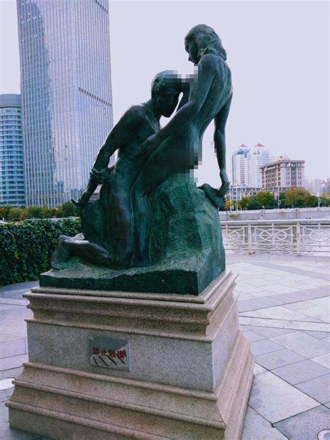 天津铜雕塑照片