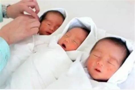 女子生下双胞胎竟然有三个爹