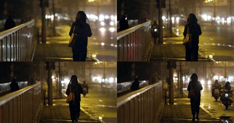 女孩深夜独自走在街道小说