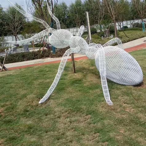威海不锈钢蚂蚁雕塑价格
