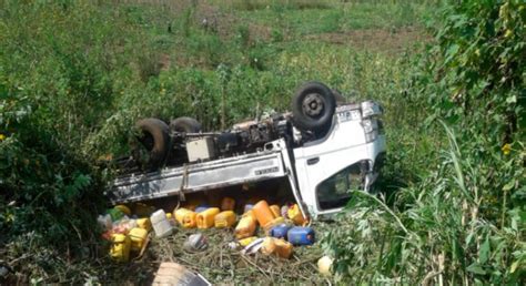安哥拉交通事故已致12死18伤