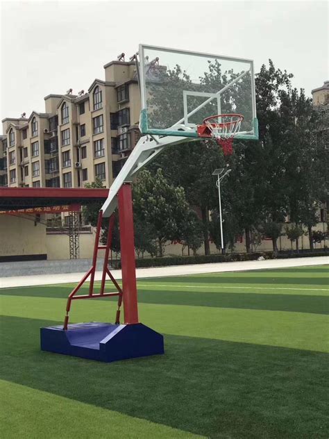 室外成品篮球架照片