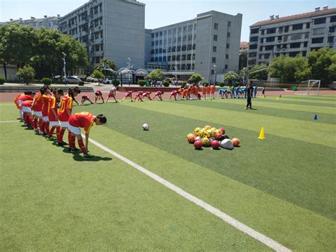 小学生校园足球实施方案