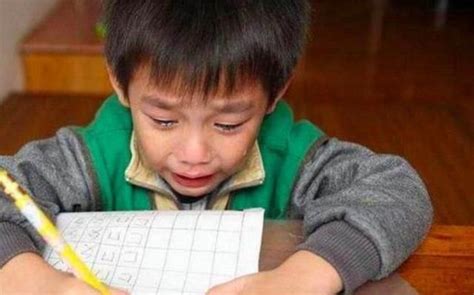 小孩起名太复杂考试的时候急哭了