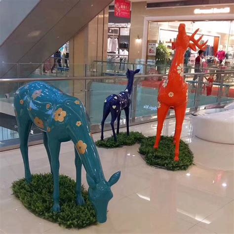 山东动物玻璃钢造型景观雕塑制作