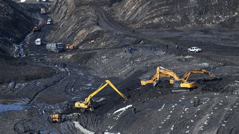 山西忻州煤矿瞒报事故34人被问责