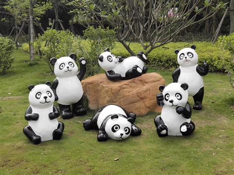 山西玻璃钢动物雕塑卡通熊猫