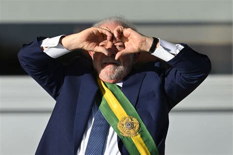 巴西总统访华抵达上海