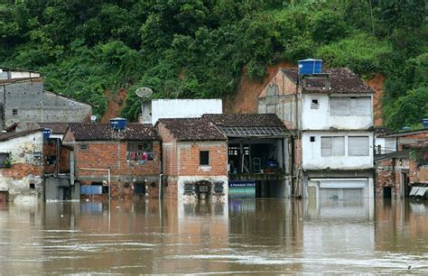 巴西洪灾20人死亡