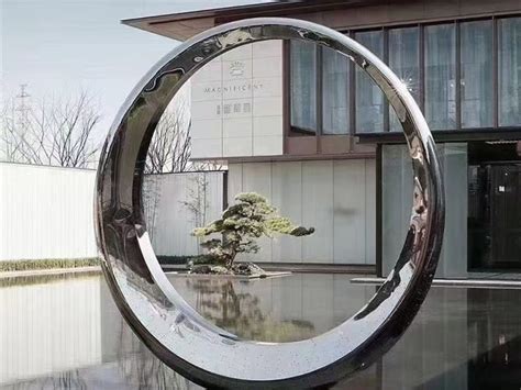 广东大型玻璃钢雕塑定做价格