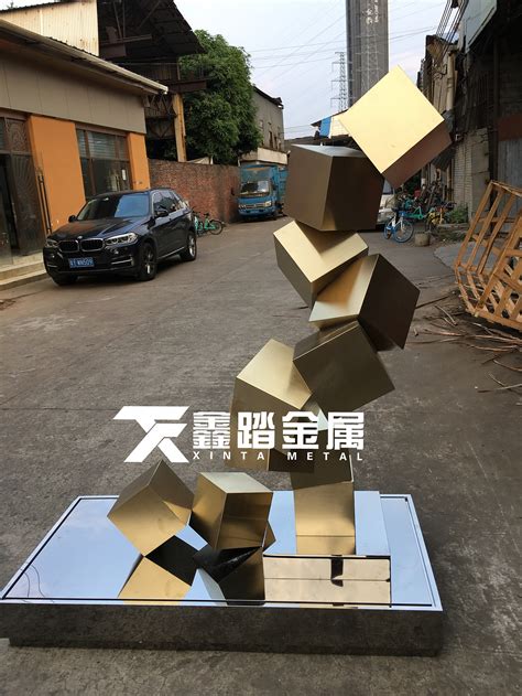 广安几何不锈钢雕塑制作