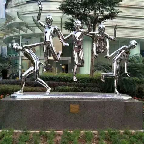广州人物雕塑不锈钢