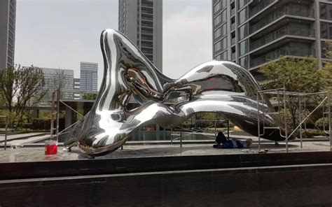 广州六安大型不锈钢雕塑