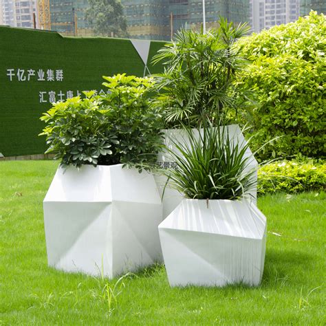 广州玻璃钢花盆市场报价