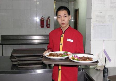 广西省柳州市传菜员一个月工资