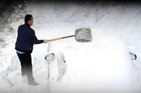 新疆暴雪有民工冻死