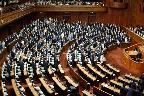 日本参议院和众议院哪个权力大