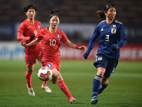 日本女足守门员照片