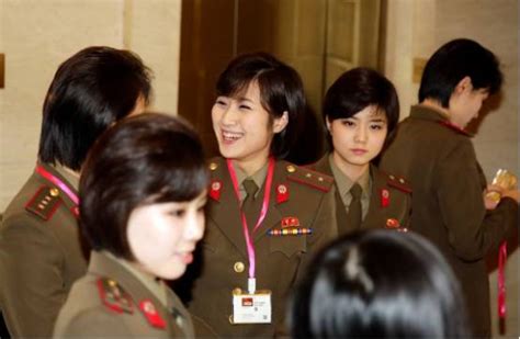 朝鲜官员看韩国女子天团