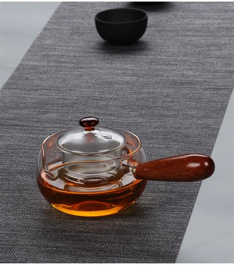 木盖玻璃茶壶