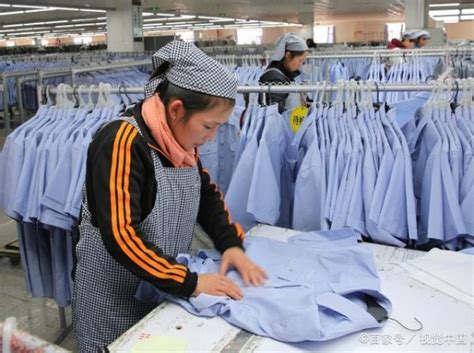 杭州服装厂有一万一月的工资