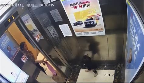 杭州电梯坠亡三岁女童家人