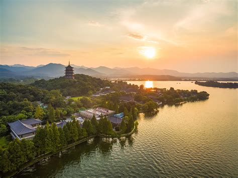 杭州西湖十大景点名称及图片