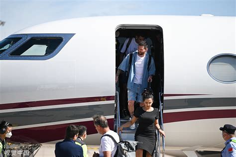 梅西将乘私人飞机来中国摆渡车