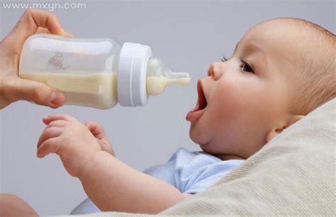 梦见给小孩喂奶是什么意思