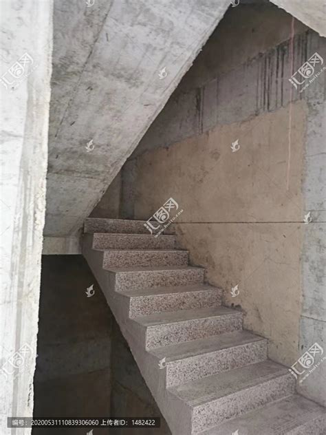 毛坯房怎么搭建楼梯