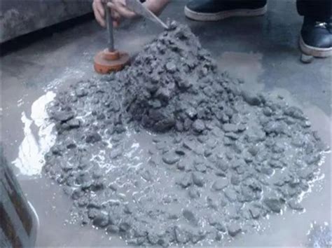 水泥和沙子产生什么反应