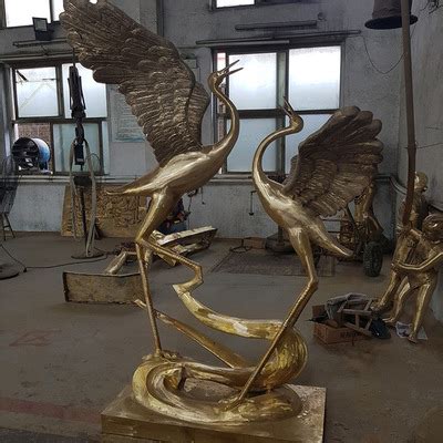 河南不锈钢铸铜动物雕塑定制