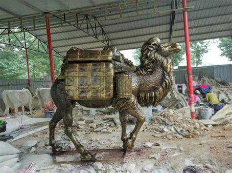 河南不锈钢骆驼动物雕塑定制