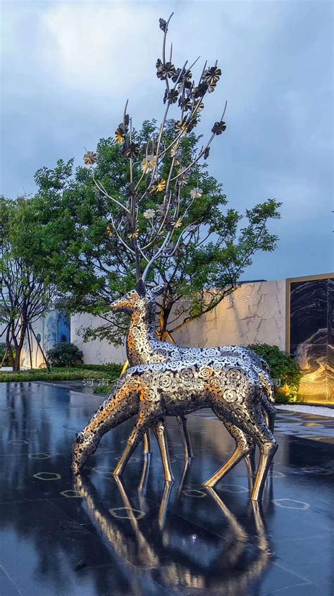 河南不锈钢鹿雕塑公司