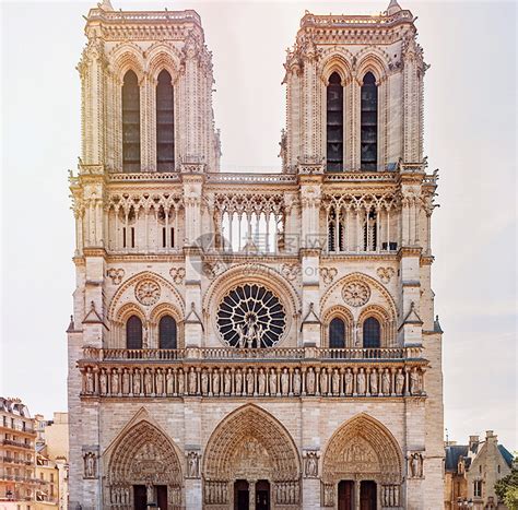 法国教堂建筑风格