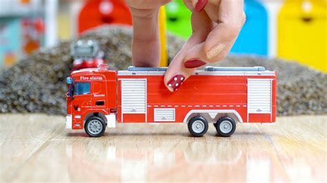 消防救援汽车玩具视频