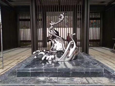 深圳不锈钢铸造景观雕塑定制