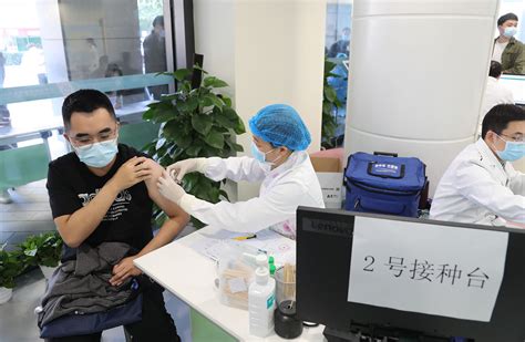 深圳打新冠疫苗需要带身份证吗