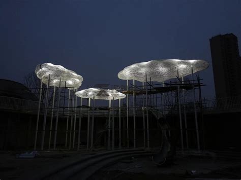 深圳景观发光玻璃钢雕塑专业厂家