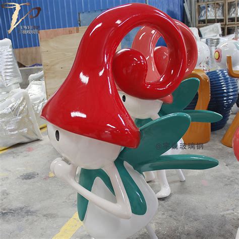 深圳玻璃钢雕塑制作公司
