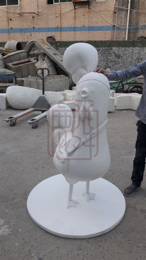 深圳玻璃钢雕塑制品费用