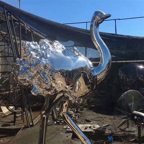 深圳玻璃钢鸵鸟雕塑