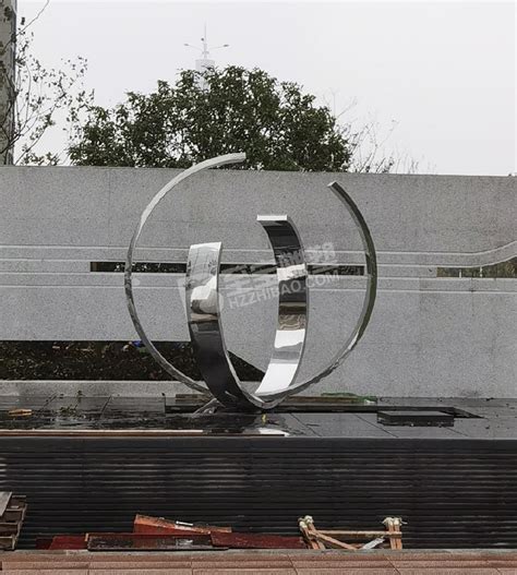 湖州商业地产玻璃钢雕塑批量定制