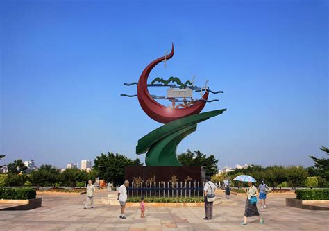 滁州广场玻璃钢雕塑制作