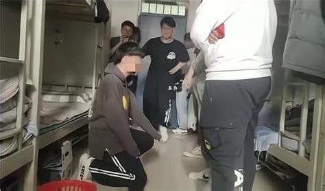 濮阳调查男生遭多人殴打央视新闻