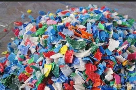 爱回收废塑料