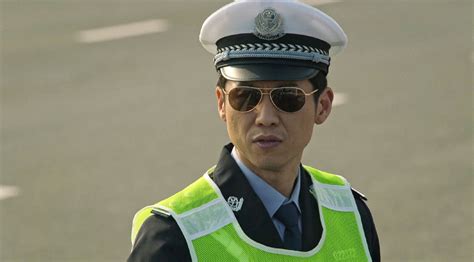狂飙里的杨健原来不是警察吗