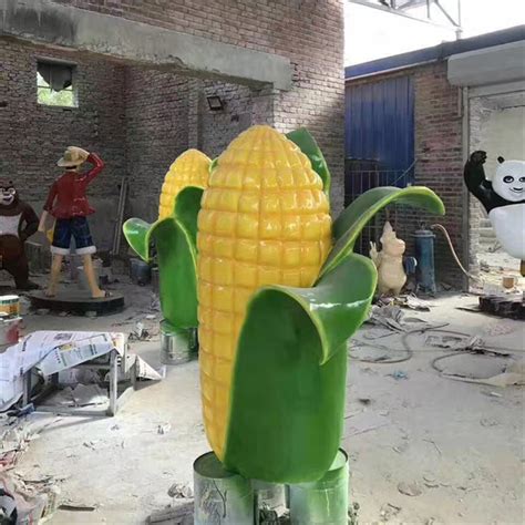 玉米玻璃钢卡通雕塑定制厂家