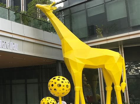 玻璃钢纤维长颈鹿雕塑